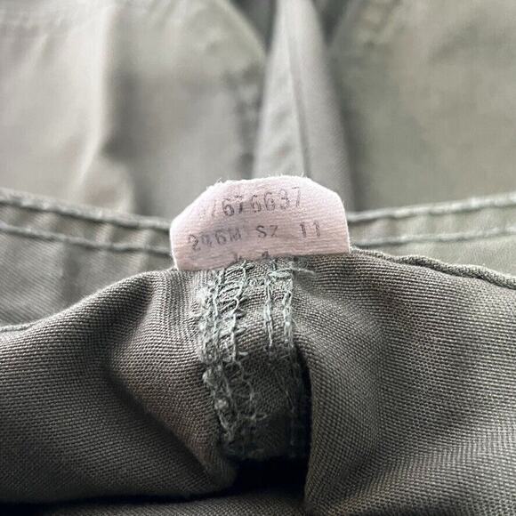 Levi Strauss Women's Size 11 Olive Green Chino Pants Straight Leg Vintage Style - Picture 4 of 10